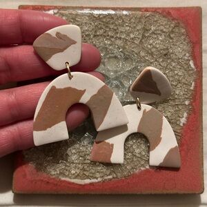 Unique Arch Earrings in Brown and White